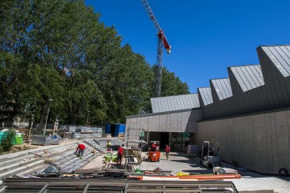 Estado actual de las obras de rehabilitación del centro cívico Río Vena.