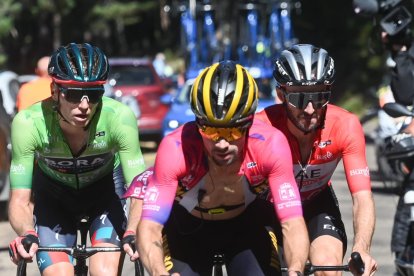 Roglic vence en Neila y gana la Vuelta