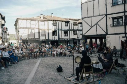 Una de las actividades en Covarrubias en una de las ediciones anteriores del Festival de Mujeres Creadoras de Castilla y León.