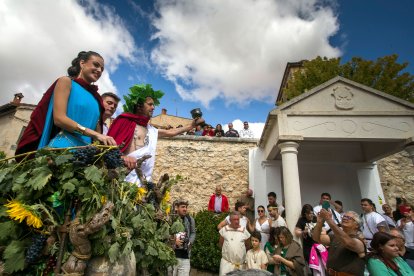 Celebración de la XXIII Fiesta Romana en Honor al Dios Baco, de Interés Turístico de Castilla y León, que se celebra en la localidad burgalesa de Baños de Valdearados.