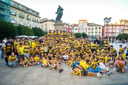 Homenaje de Burgos a los supercampeones de rugby