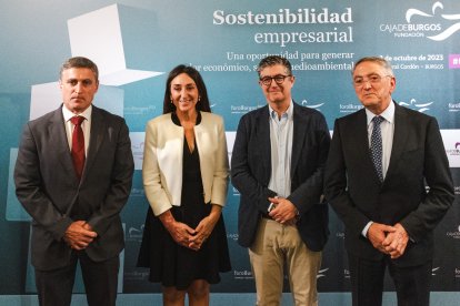 Rafael Barbero, Mónica Chao, Fernando Trías de Bes y Ginés Clemente en foroBurgos.