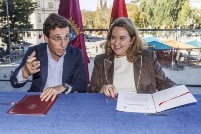 José Luis Martínez-Almeida y Cristina Ayala en Burgos.