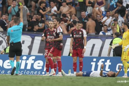 Imagen del partido entre el Tenerife y el Burgos CF.