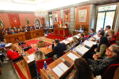 Un momento del Pleno municipal del Ayuntamiento de Burgos.