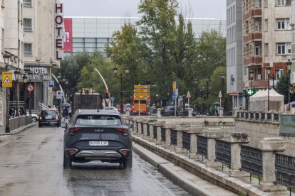 La calle San Lesmes, en la capital burgalesa, sería el límite de la ZBE que planifican inicialmente el PP y Vox.