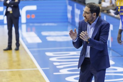 Lolo Encinas, durante un partido del Longevida San Pablo Burgos.