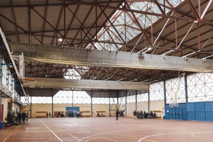 Interior del polideportivo Javier Gómez, en la plaza Virgen del Manzano de Burgos.