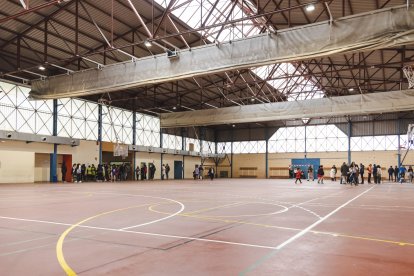 Interior del polideportivo Javier Gómez, en la plaza Virgen del Manzano de Burgos.