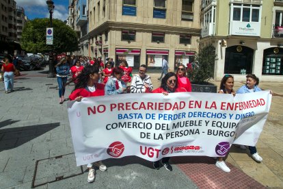 Movilización de trabajadoras de comercio textil y del mueble en Burgos.