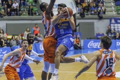 Gonzalo Corbalán, durante el partido contra el Leyma Coruña.