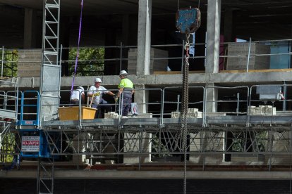 El 6% de los parados de la provincia pertenecen al sector de la construcción.