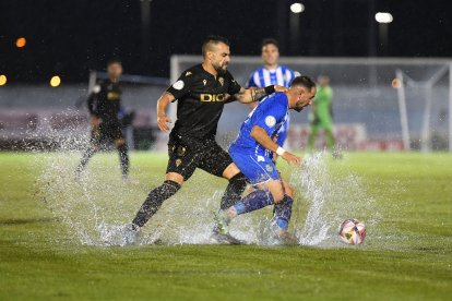 Pesca en el partido de Copa contra el conjunto gaditano de Primera División.