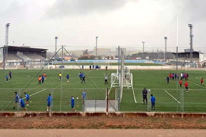 Imagen del estadio de fútbol de Aranda de Duero.