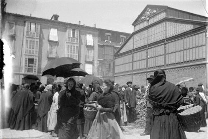 Imagen de Juan Antonio Cortes de la Plaza de Santander y el mercado de Santocildes.
