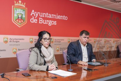 Silvia Pereda y Juan Manuel Manso, en la presentación del proyecto de comunidad energética.