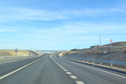 Imagen de uno de los nuevos enlaces del tramo Rubena-Fresno de Rodilla.