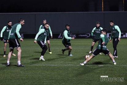 Imagen del primer entrenamiento del Burgos CF tras el parón navideño.