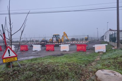 Comienzan las obras del nuevo aparcamiento en la calle Eras de San Juan.