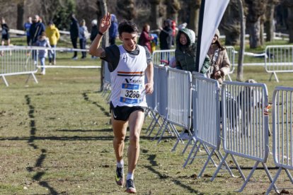 El atleta burgalés Pablo Sánchez voló sobre el circuito de Fuente Prior en la edición de 2023 del Memorial Félix Hernando.