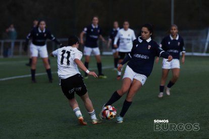 Un momento del partido ante el UD Logroñés en Castañares.