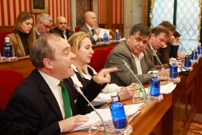 Fernando Martínez- Acitores en una intervención del Pleno de enero.