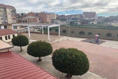 Imagen del colegio Cardenal Cisneros de Roa