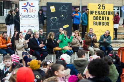 Fernando Martinez Acitores durante el acto de la Operación Bocata celebrado en el colegio Blanca de Castilla.