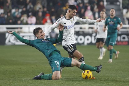 Álex Sancris, durante el partido contra el Racing de Ferrol.