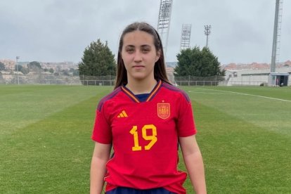 Claudia Barrios, con la camiseta de la selección española.