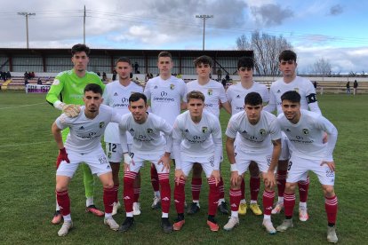 Alineración del Burgos Promesas en Becerril.