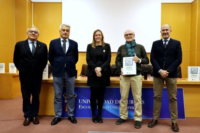 Presentación del libro' Apuntes de construcción del catedrático Alberto Serra Hamilton'.