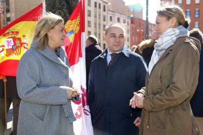 Imagen de tres de los cuatro procuradores  del PP en Burgos