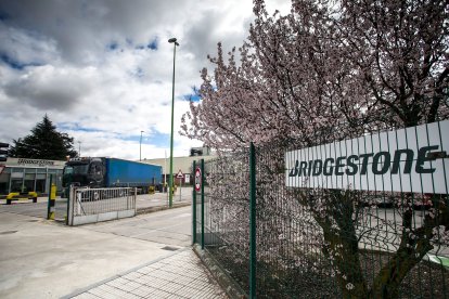 Entrada de la fábrica de Bridgestone en Burgos.