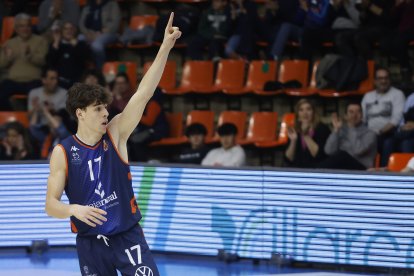 Mario Sain-Supéry durante el partido en El Plantío ante Alicante