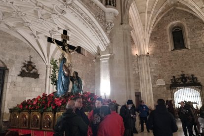 El Vía Crucis Penitencial de Burgos se celebrará dentro de la iglesia de San Lesmes por las fuertes rachas de viento.