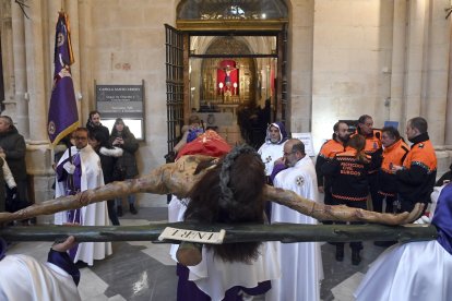 Acto del Desenclavo de la Cruz en el Viernes Santo