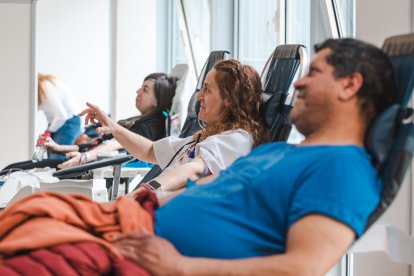 Participantes de la Maratón de Donación de Sangre que se celebra hoy y mañana en el Hospital Universitario de Burgos (HUBU).