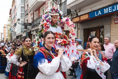 Imagen de la procesión en andas de la Maya de este 2024.