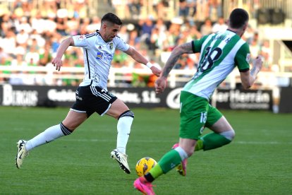 Imagen del partido de liga entre el Burgos CF y el Racing disputado en El Plantio.