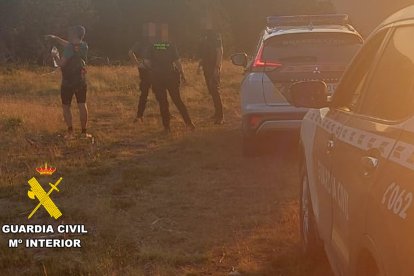 Patrulla de la Guardia Civil desplazada al pico San Millán.