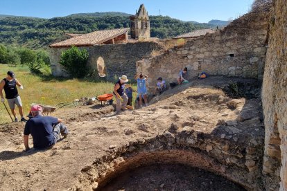 Los trabajos se centra este año en la bóveda de origen desconocido.