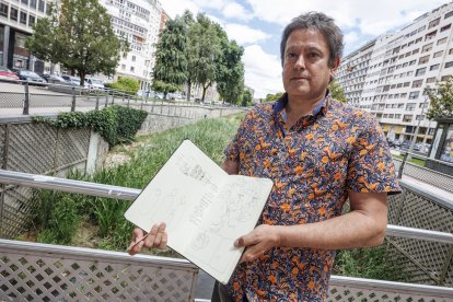 Gorka Belasko, de 'Dibujando x Mambrilla', junto al río Vena en Burgos capital.