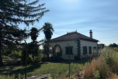 La casona se encuentra en el parque Virgen Viñas