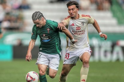 Imagen del partido entre el Ferrol y el Mirandés.