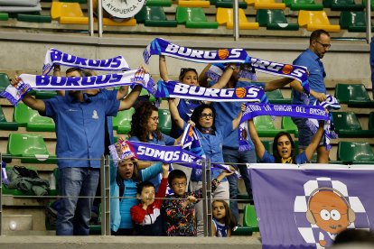 Imagen de aficionados en el Coliseum.