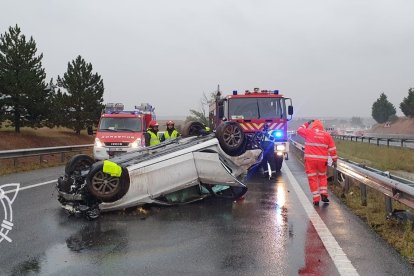 Imagen del vehículo accidentado en Lerma.