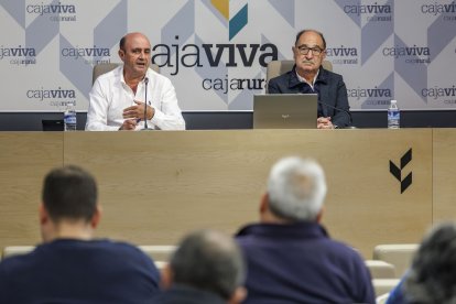 Javier Leal (Caja Rural) y Gabriel Villamayor (Itacyl) expusieron ayer los resultados de los Campos de Ensayo.