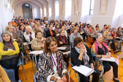 Mas de 100 participantes acudieron a este encuentro.