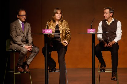 Presentación del ciclo navideño de magia de la Fundación Caja de Burgos.